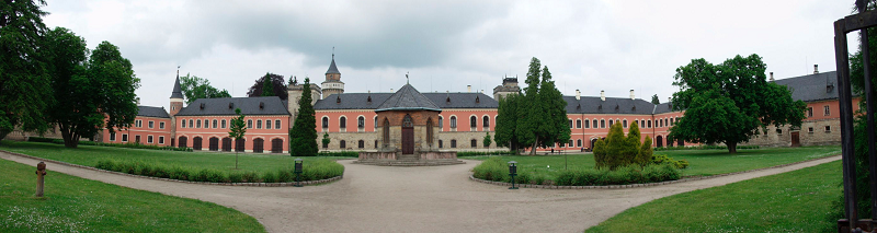 Zámek Sychrov Zámek Sychrov